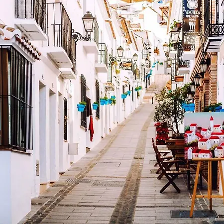 Appartement El Paraiso, En Pueblo Con Bonitas Vistas A La Costa Y Con Piscina